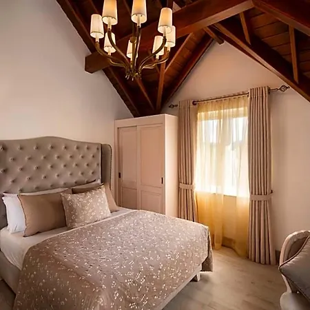 Stoney Croft Hotel