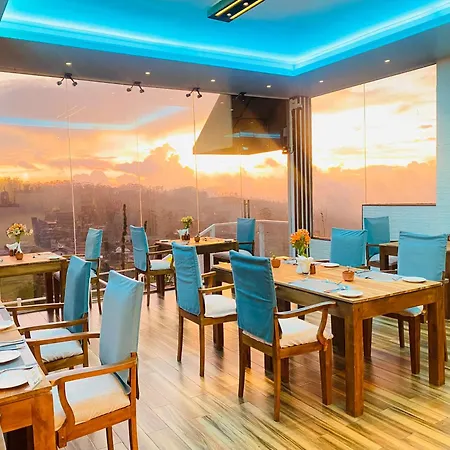 Hilldale Retreat 4*