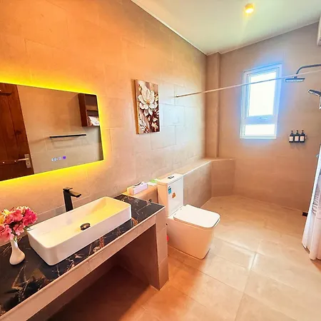 Hilldale Retreat 4*
