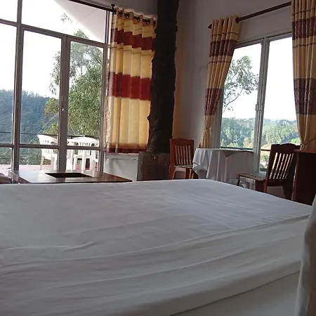 Woods Hut * Nuwara Eliya
