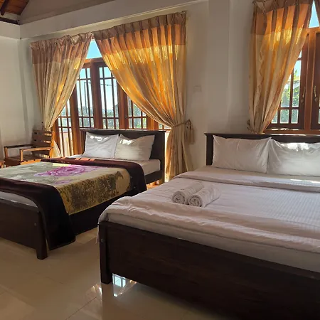 Inn Oviya Guest