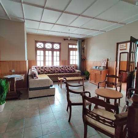Carnation Rest Guest house Nuwara Eliya