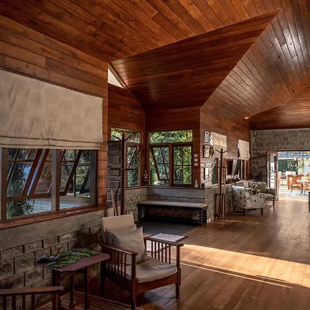 Stafford Bungalow - Exclusive Luxury Within A Private Tea Estate *