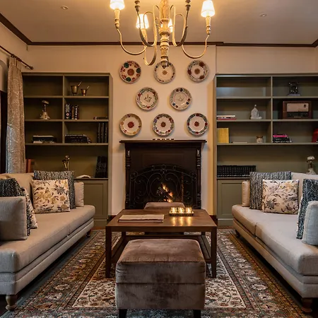 Stafford Bungalow - Exclusive Luxury Within A Private Tea Estate Villa