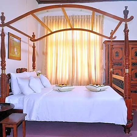 Hotel Chelthnam Nuwara Eliya