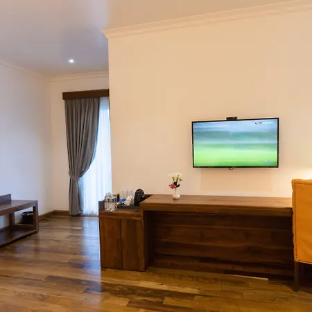 Grand Turf Hotel