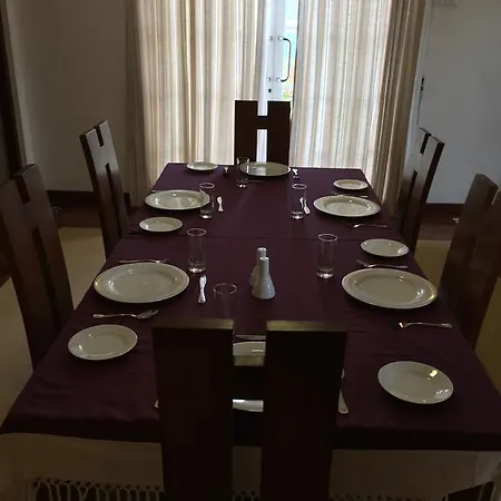 Lake View Bungalow - Nuwara Eliya Guest house 3*