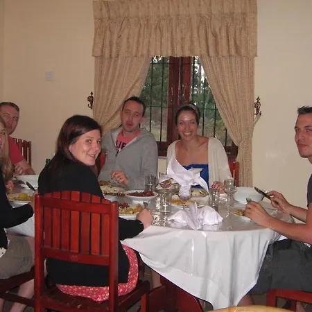 Hill Breeze Homestay *
