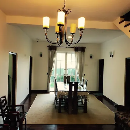 Guest house Lake View Bungalow - Nuwara Eliya 3*