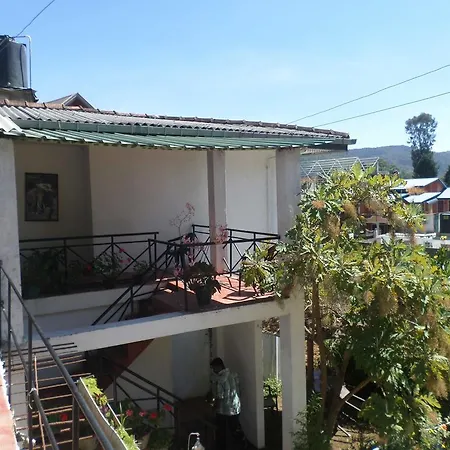 Mountain Ridge * Nuwara Eliya