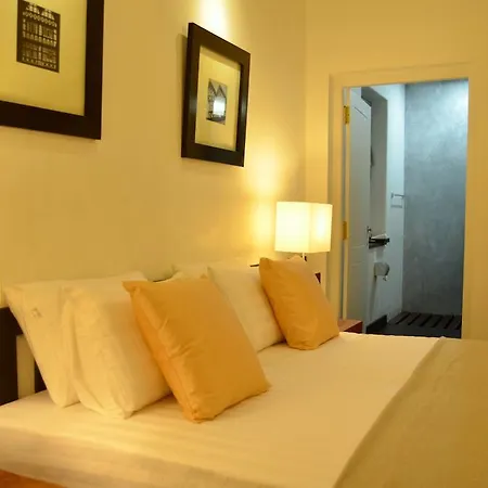 Bed & Breakfast 26. Loversleap