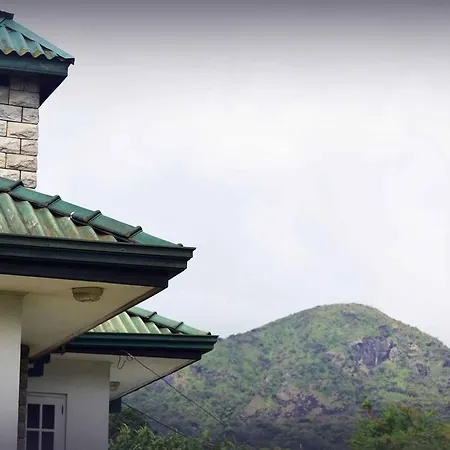 Green Hill Bungalow