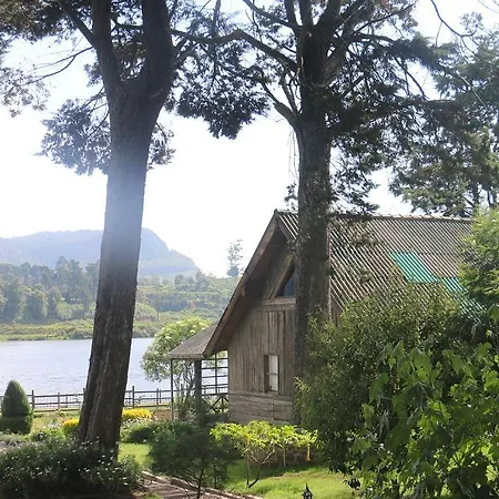 Calamander Lake Gregory Chalet