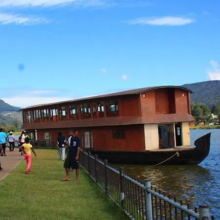 Homestay Kumara Sevana *