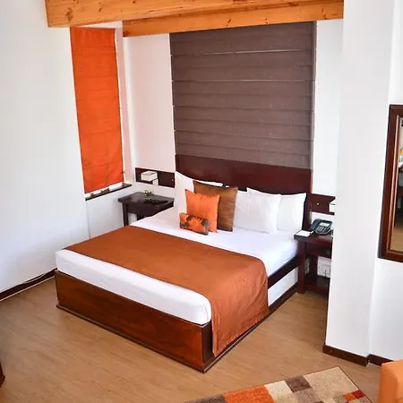 Unique Hotel 3*