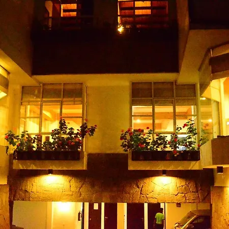 Hotel Unique 3*