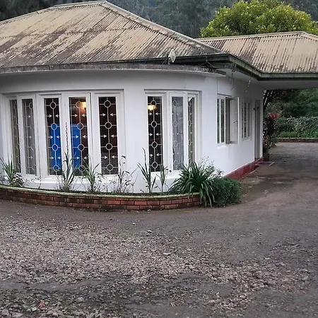 St John Rest * Nuwara Eliya