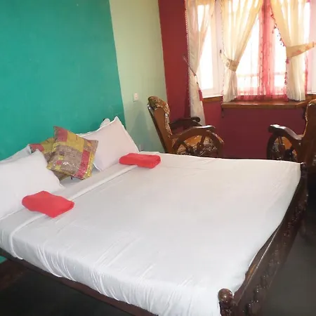 Yoho Mount View Black Pool Homestay *