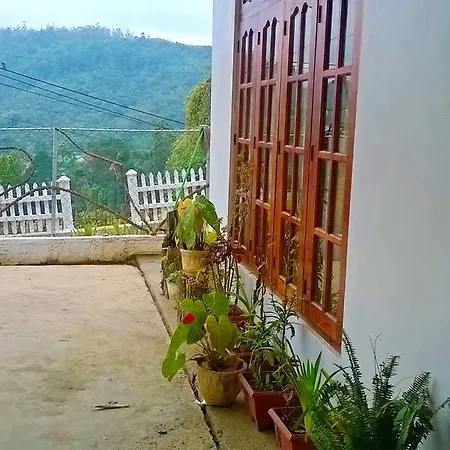 Guest house Rochana Palace Nuwara Eliya