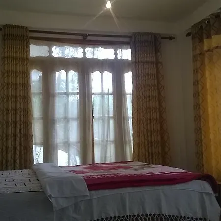 Guest house Rochana Palace