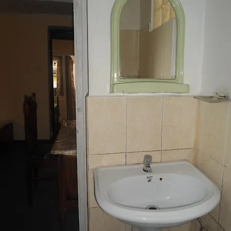 Guest house Torigton House *