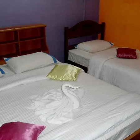 Guest house Happy Holiday *