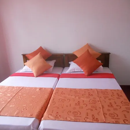 Golden Wings Homestay Nuwara Eliya