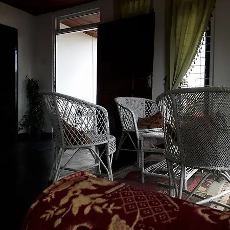 Homestay Sky House *