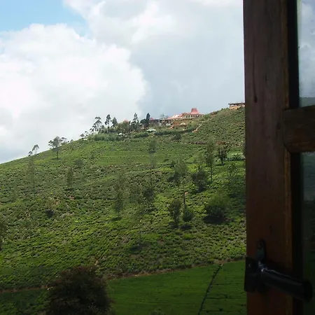 Sajini Adventurestours And Accomadations Homestay *