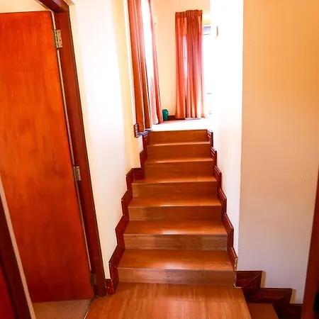 Villa Nioka Luxury Holiday Bungalow Nuwara Eliya