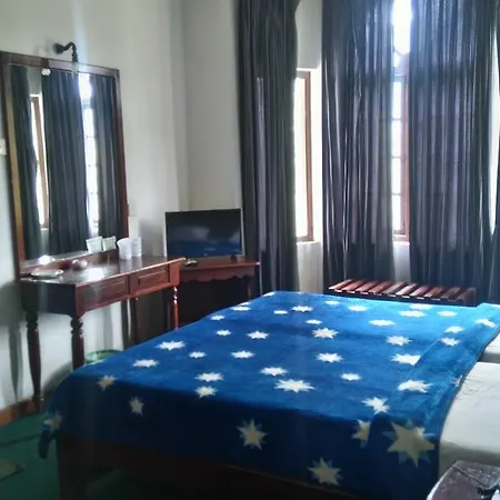Hotel Silver Falls -