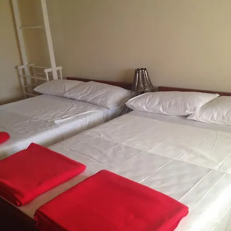 Homestay Mockingbird Residence.. *