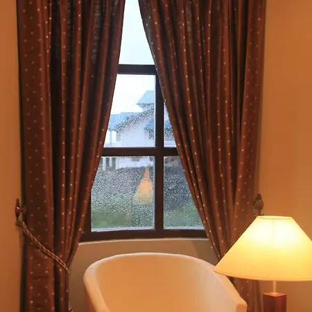 Hotel De Roshe