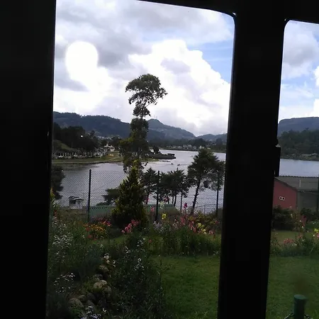 Resort Lake View Holiday Nuwara Eliya