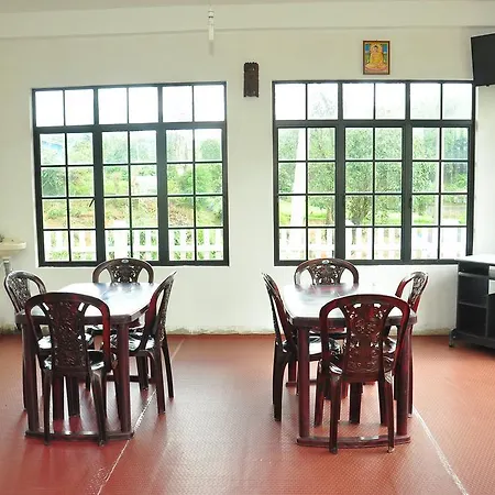 Akiko Rest Nuwara Eliya
