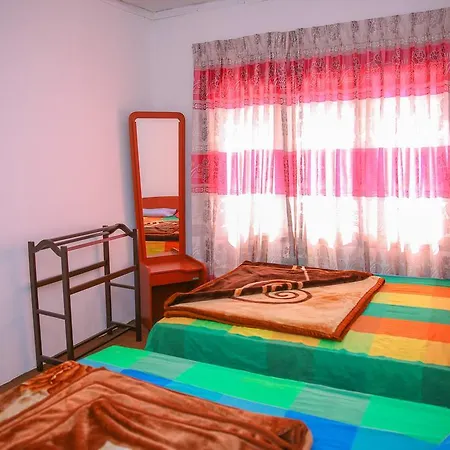 Red Star Hotel Homestay *