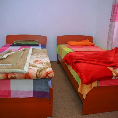 Red Star Hotel *