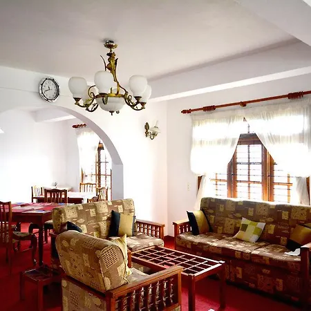 Royal Mount Hotel & Restaurant Apartment Nuwara Eliya