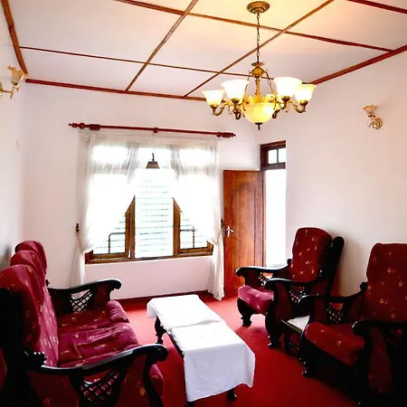 Royal Mount Hotel & Restaurant *
