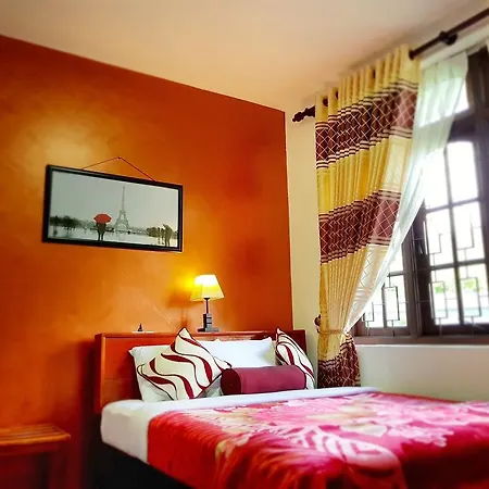 Hills Rest 3*