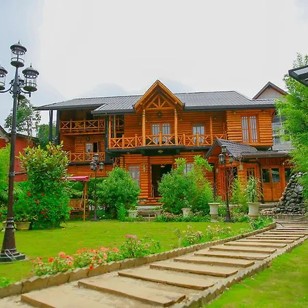 Queenswood Hotel 5*