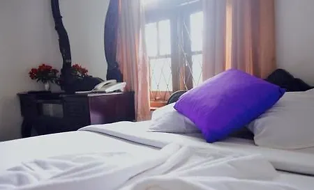 Champ Guest house 2*