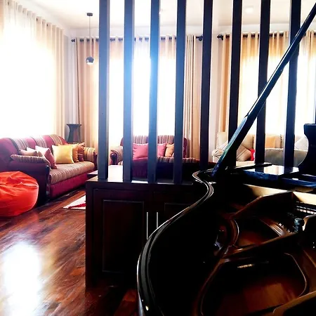 Villa Glory Bush Boutique *