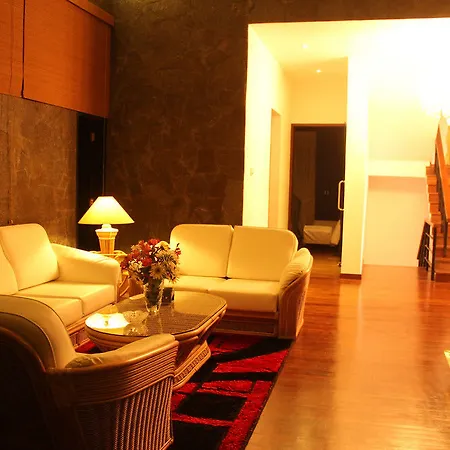 Serenus Boutique Villa *