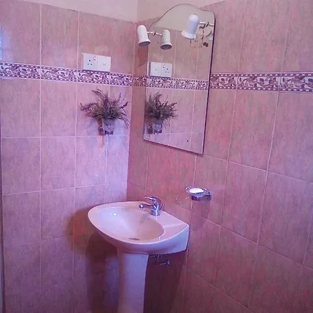 Homestay Royal Wattles *