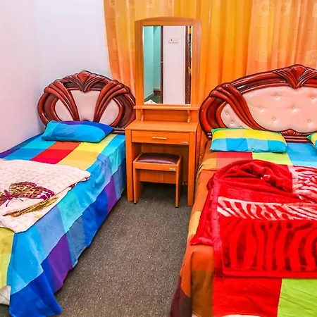 Red Star Hotel Homestay Nuwara Eliya
