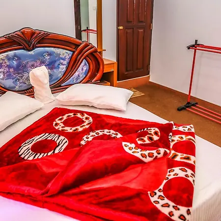 Homestay Red Star Hotel *