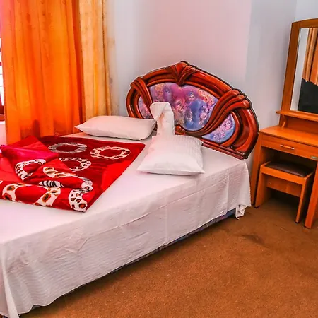 Red Star Hotel Homestay Nuwara Eliya