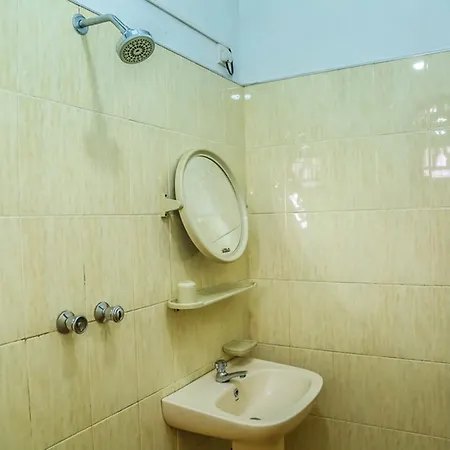 Red Star Hotel Homestay