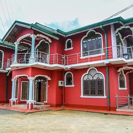 Red Star Hotel *